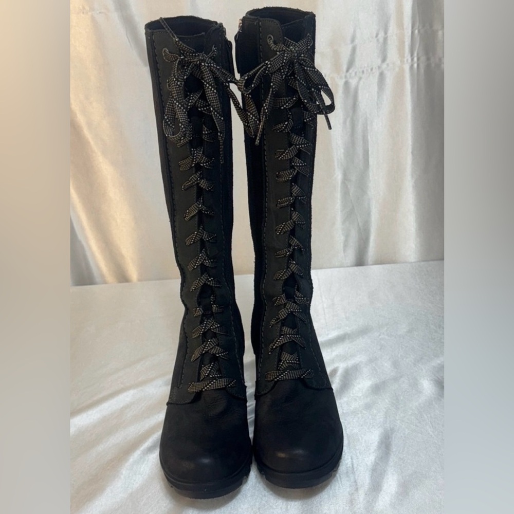 Sorel Joan of Arctic Black Lace-Up Women's Boots